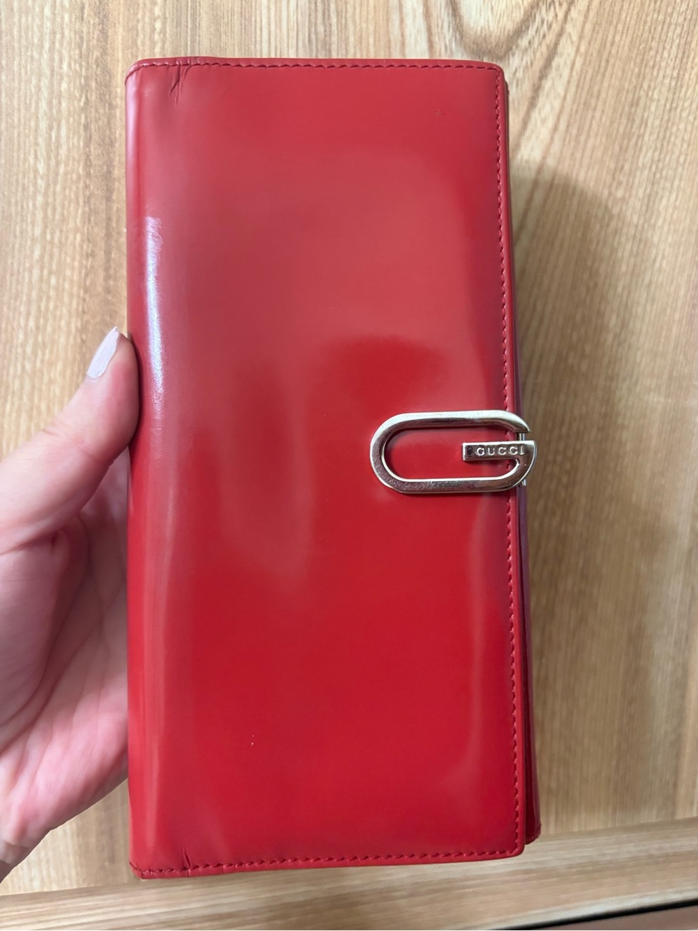 Auth Gucci Red long bifold Clip on wallet